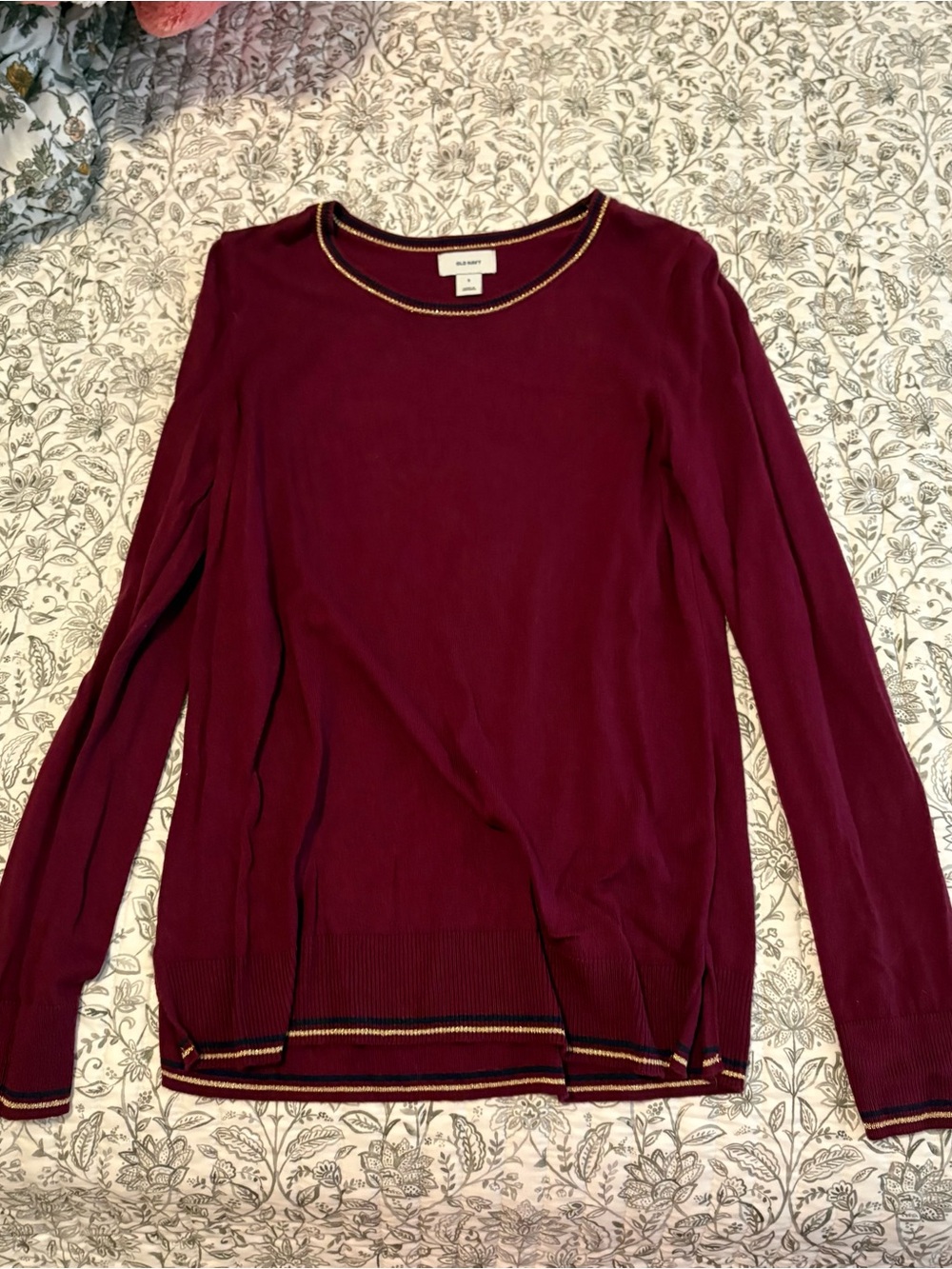 Old Navy Women's Burgundy Long-Sleeve Sweater with Contrast Trim